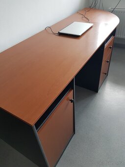 Kancelářský nábytek - 3