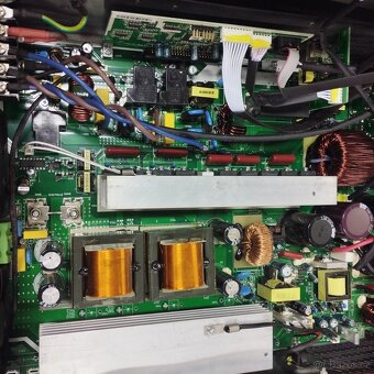 hybridní střídač 3600w/24v - 3