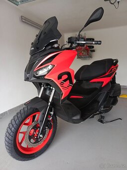 Aprilia 125 SR GT - 3
