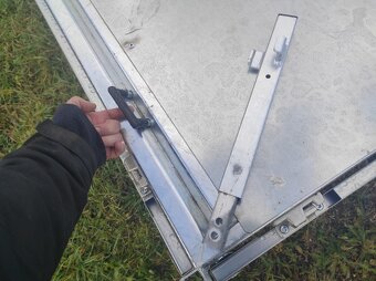 SLEVA elektrohydraulický sklápěč přívěsný vozík Brenderup - 3