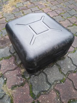 Odpadní kanystr 20L ke karavanu - 3