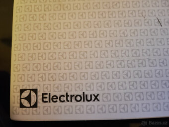 Prodam varnou desku Electrolux KGG6438K černá - 3