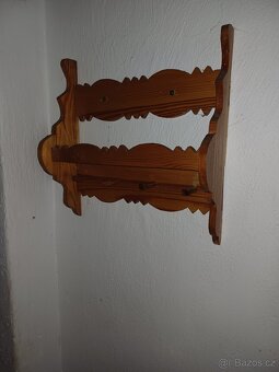 KUCHYŇSKÝ KREDENC - 3