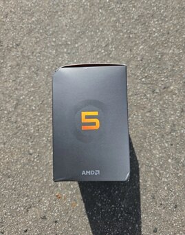 Nový, nerozbalený procesor AMD Ryzen 5 8500G se zarukou - 3