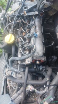 Renault trafic 1.9 dci startér a díly Opel Vivaro - 3