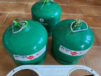 3x plná malá 2kg PB láhev a vařič - 3