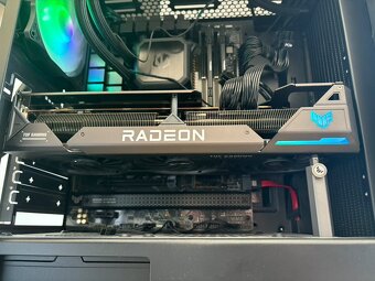 Grafická karta ASUS TUF GAMING AMD RADEON RX 7800XT O16GB - 3
