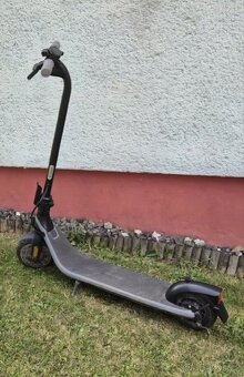 Elektrokoloběžka Ninebot-Segway Kickscooter řada E2 - 3
