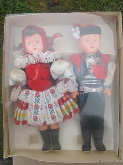 panenky v kroji 1 - 3