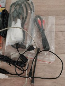 Mix kabelů, nabíječky.. - 3