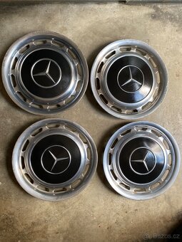 Poklice Mercedes w123 - 3