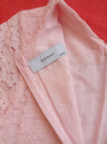 Dívčí růžové krajkové šaty  zn. Reserved vel.146 - 3