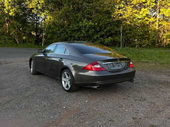 MERCEDES-BENZ CLS550 5.5l V8 - 3