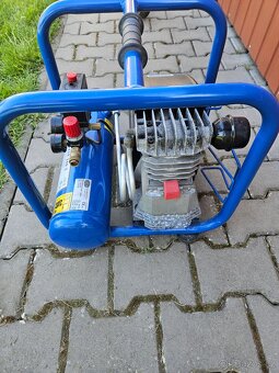 Pístový kompresor AGRE WORKER 240 TW - 3