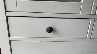 Ikea Hemnes vitrína knihovna masiv bílé mořidlo š. - 3