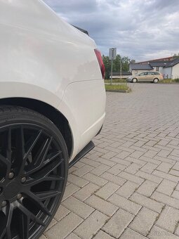 Octavia 3 rs boční lišty na zadní nárazník - 3