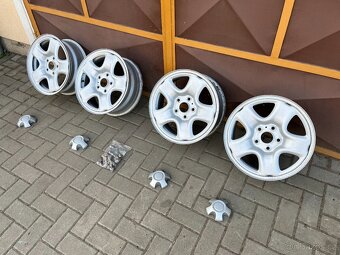 Originál plechové disky TOYOTA R16 - č.99 - 3
