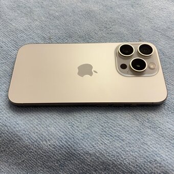 iPhone 15 Pro 256GB, pěkný stav, 12 měsíců záruka - 3
