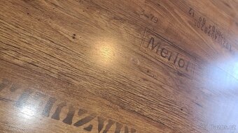 Plovoucí podlaha s nápisy včetně podložky Starlon cca 20 m2 - 3