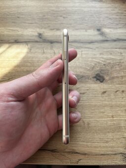 iPhone 8 – 64 GB – Rear Gold – baterie 90 %, krásný stav - 3