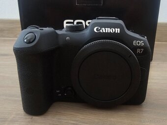 Canon EOS R7 - 3