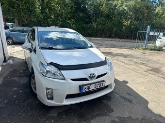 Toyota prius - 3