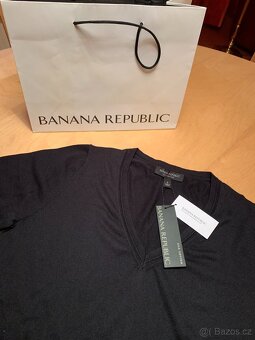 luxusní kvalitní černý svetřík značkový - vel. S - nový - 3