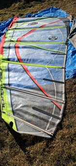 NorthSail plachta 5.8 windsurf lehké poškození - 3