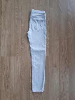 JEGÍNY • NATAHOVACÍ DŽÍNY • SKINNY KALHOTY • H&M vel. 134 - 3