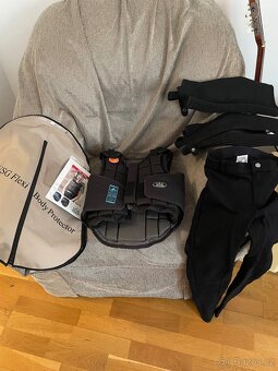 Detska Jezdecka bezpecnostni vesta USG Flexi, cerna - 3