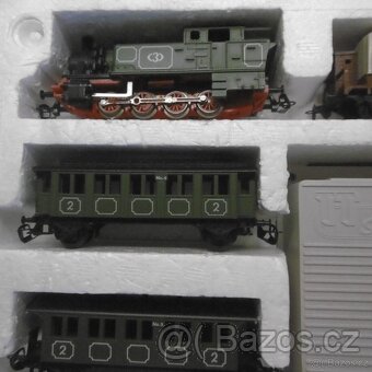 RETRO HRAČKY VLÁČEK TT - 3