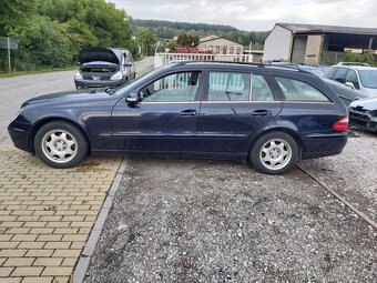 Mercedes-Benz Třídy E 220 CDI T - 3