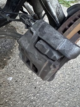 Predni brzdy audi a4 b7 320mm - 3