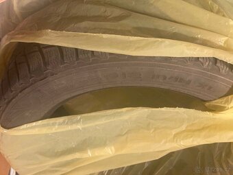 -23555r18-104h-nokian-wr-suv-3 - 3
