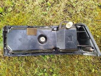 Porsche 944 zadní světla - 3