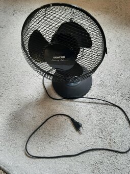 SENCOR stolní ventilátor c černé barvě, nepoužívan - 3