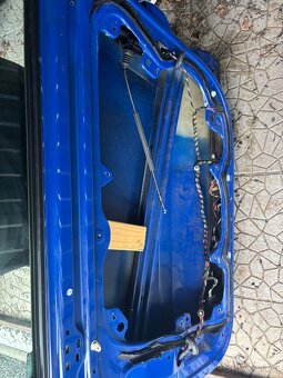 Přední, zadní a páté dveře Škoda Octavia II před FL - 3