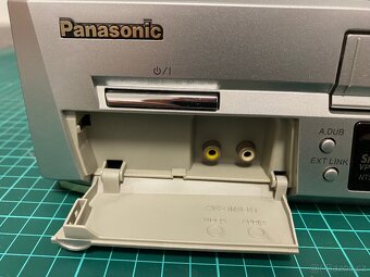 Videorekordér PANASONIC NV-SJ422, přehrává i S-VHS - 3