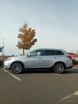 Mitsubishi outlander 2.2 tdi 7mist rv 2017 - 3
