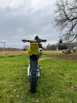 Suzuki RM-Z 250 (2025) – TOP STAV, 11,1 mth - 3