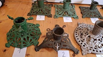 STARÉ VÁNOČNÍ LITINOVÉ STOJÁNKY 8 kusů - 3