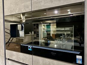 Nová parní trouba SIEMENS STUDIO HS958GDD1 s připojen vody - 3