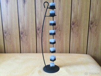 Kovový designový svícen - 3