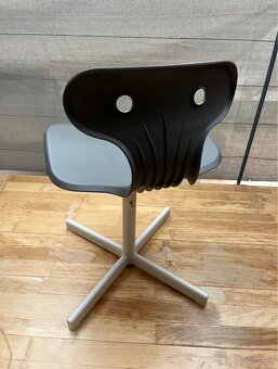 Moderní designová židle – minimalistický styl - 3