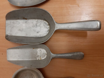 Prodám starožitné kuchyňské náčiní - 3
