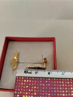 Zlaté náušnice s rytím - 3