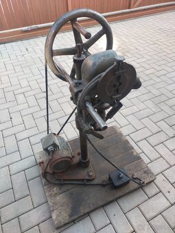 Zavíračka na konzervy - 3