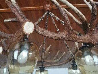 Lustr z paroží. - 3