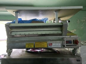 PROFI rozvalovací stroj na těsto - 3