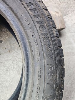 Pneu 215/60 17 C - 3
